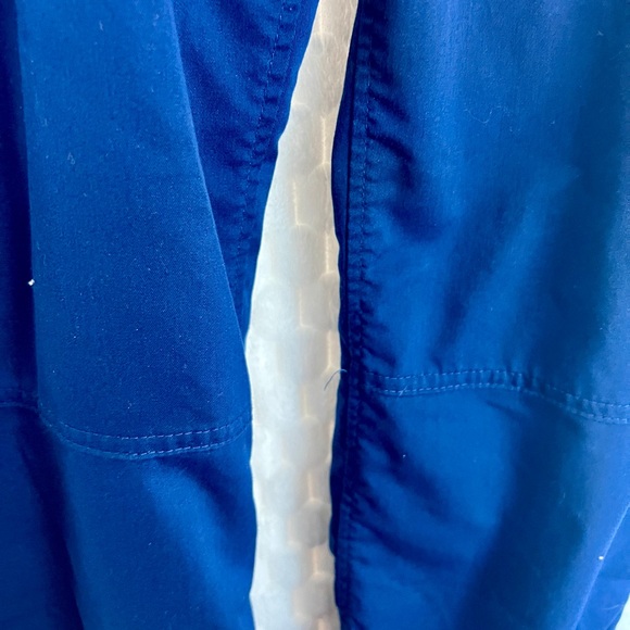 Healing Hands Cargo Scrub Pants in Caribbean Blue Size Small - Picture 4 of 10